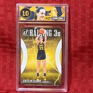 Caitlin Clark Raining 3’s card